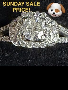 Elegant 14kt white gold round brilliant cut center stone engagement Ring